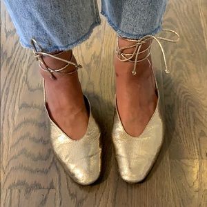 Zara slip on closed toe shoes